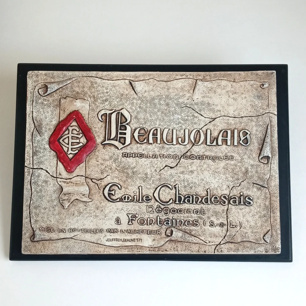French Cottage/ Shabby Chic Wall Art Beaujolais Resin Ceramic Plaque